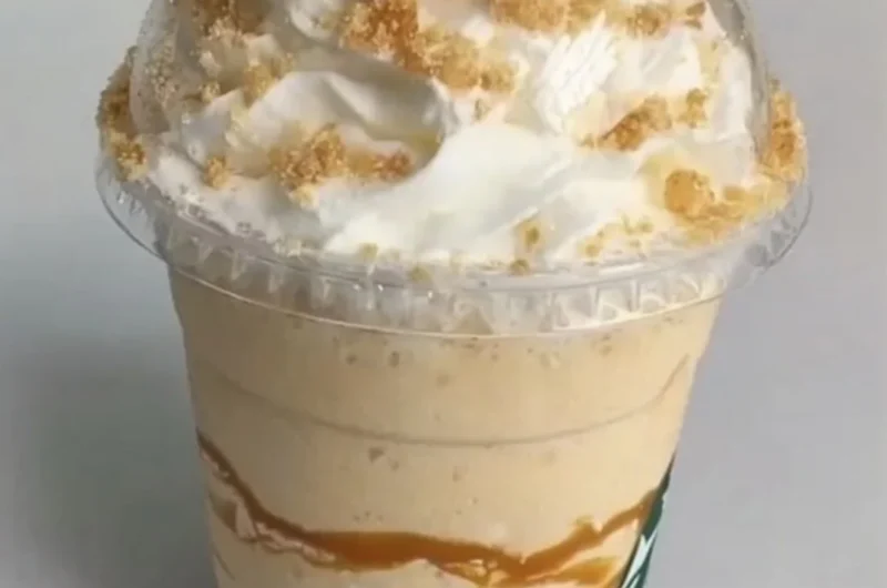 Starbucks Grande Caramel Ribbon Crunch Cream drink from TikTok @foodies247